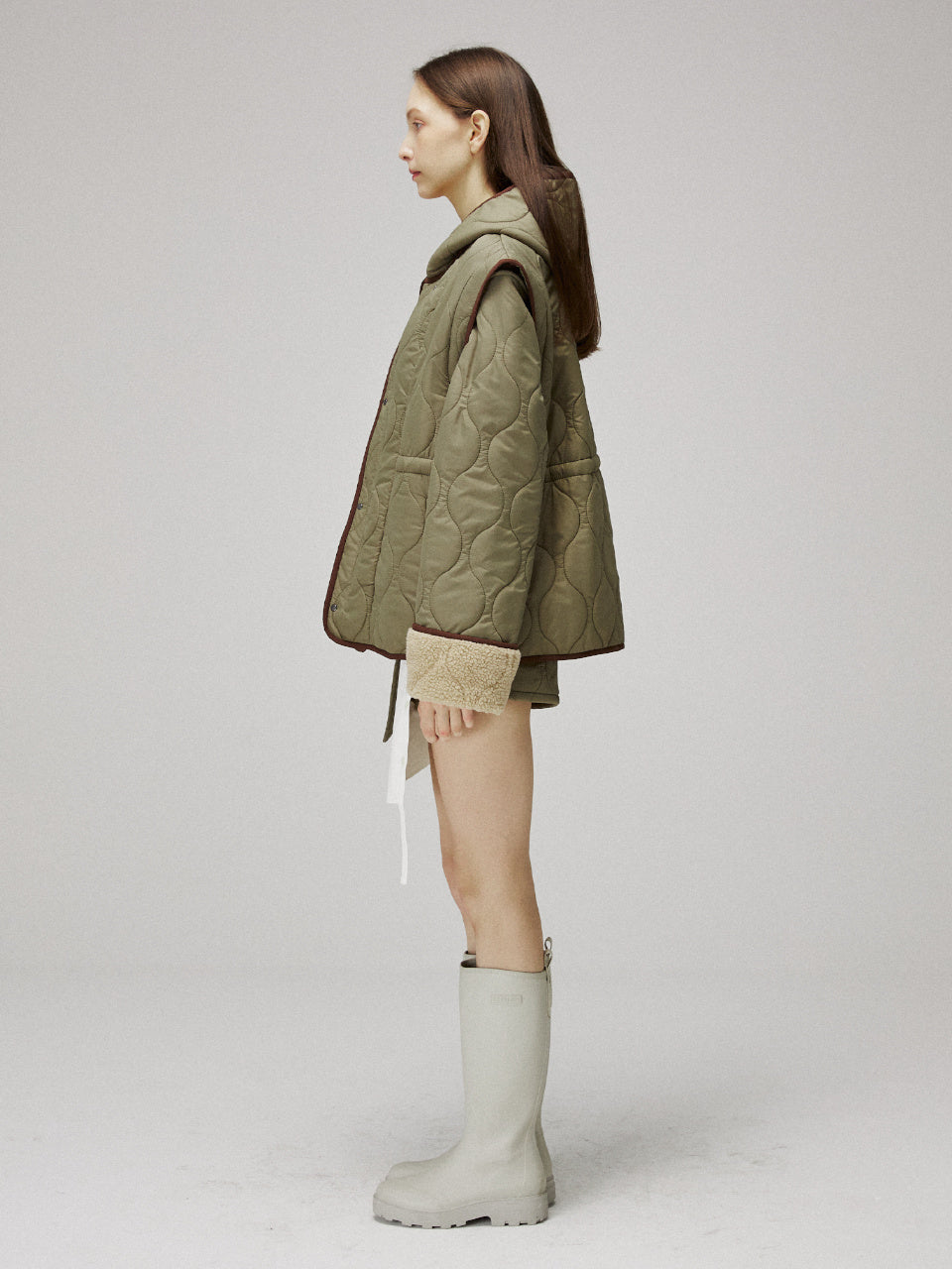 Quilting off sleeve hooded half coat
