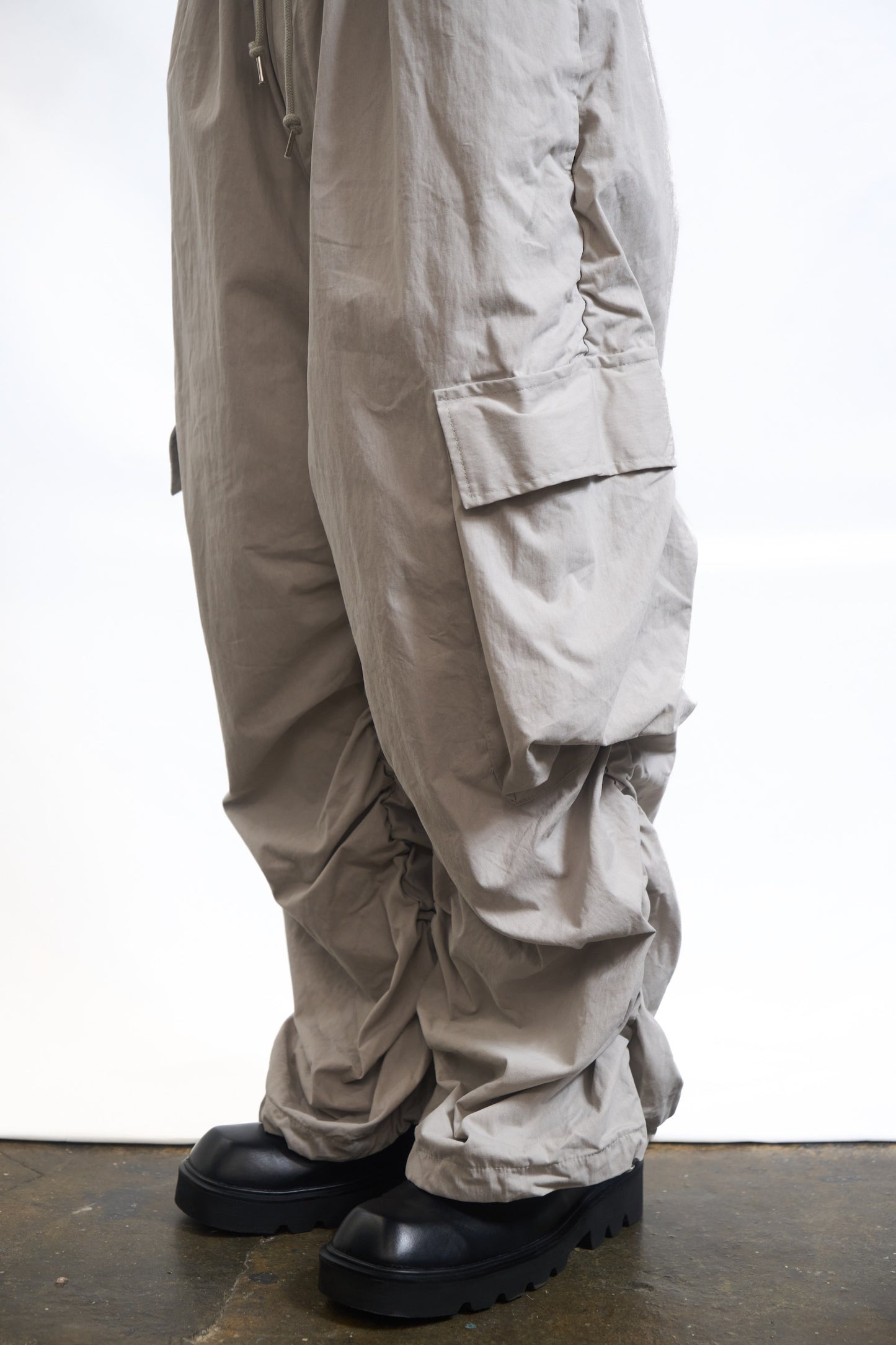 Gathered Cargo Pants Stone Grey