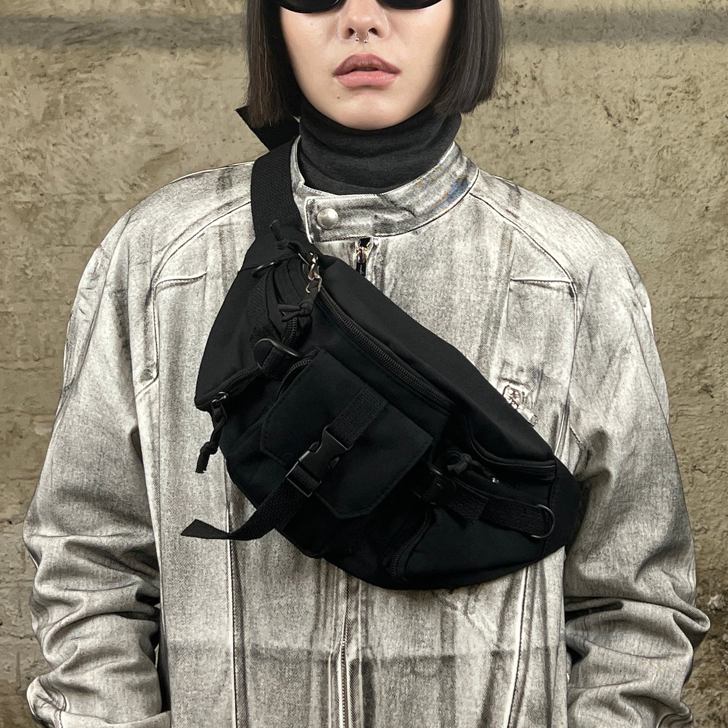 Multi-pocket crossbody bag