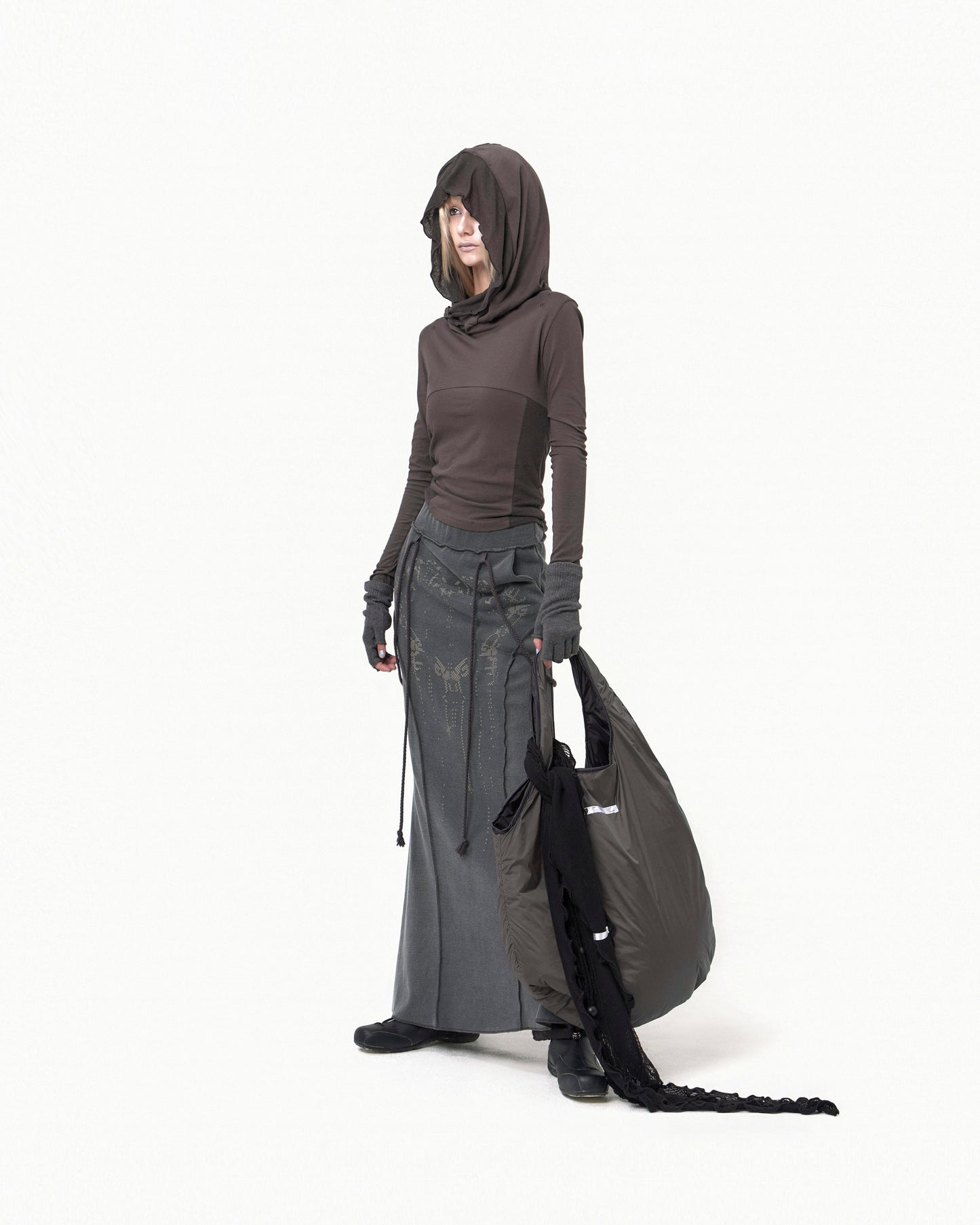 Reversible graphic padded bag black