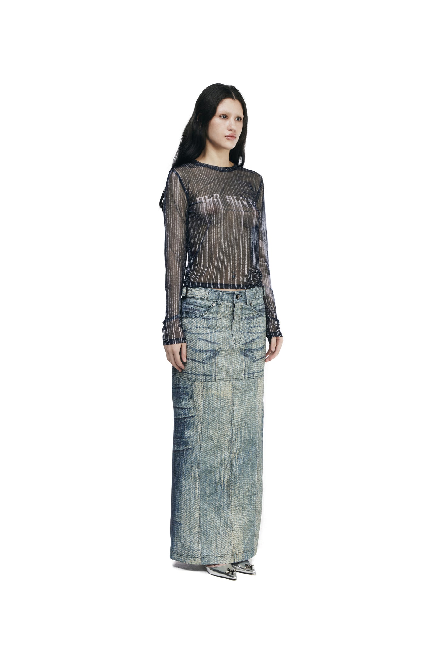 Logo printed mesh top