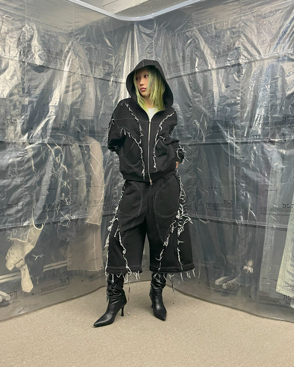 Raw edged hoodie zip-up