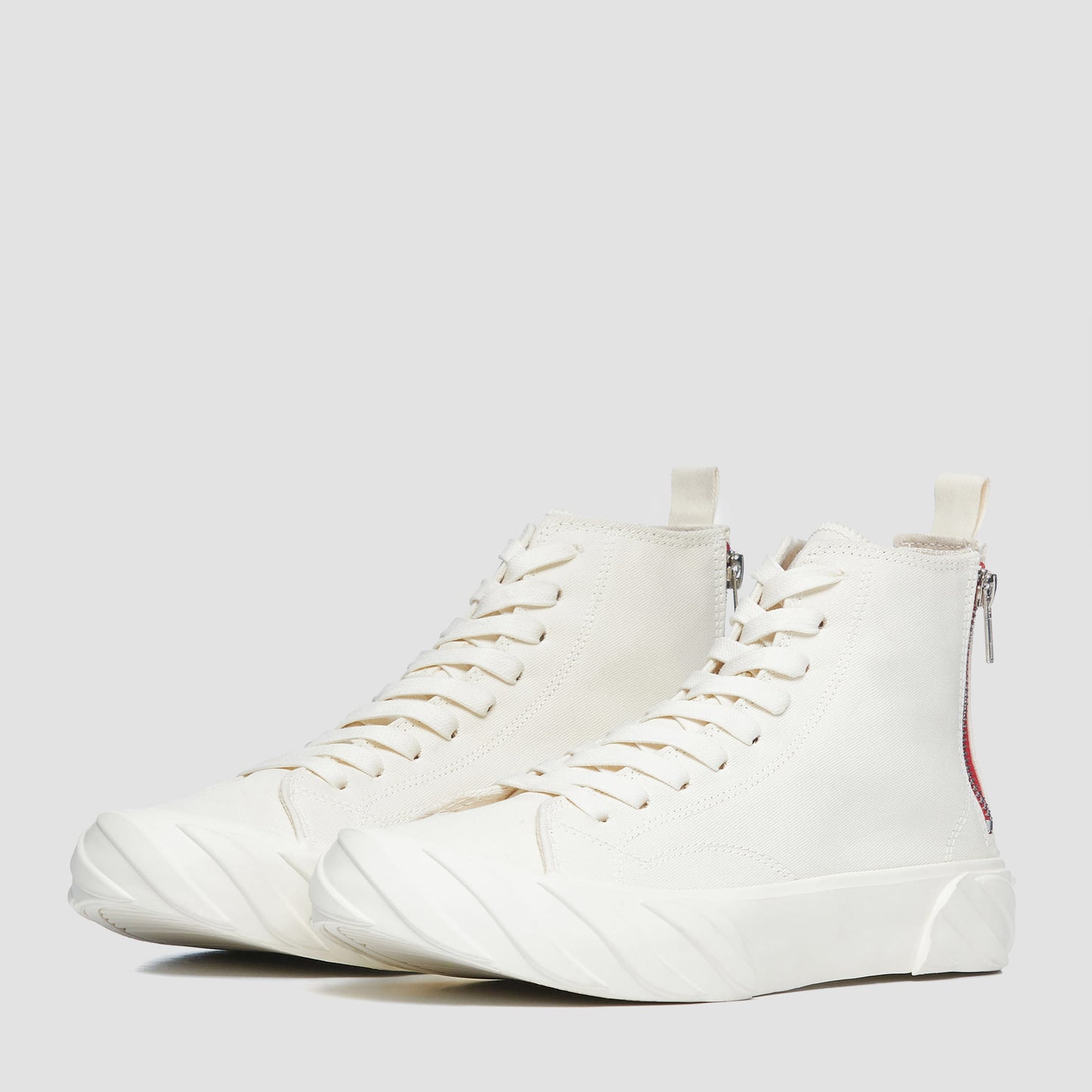 High Top Canvas_White & Red