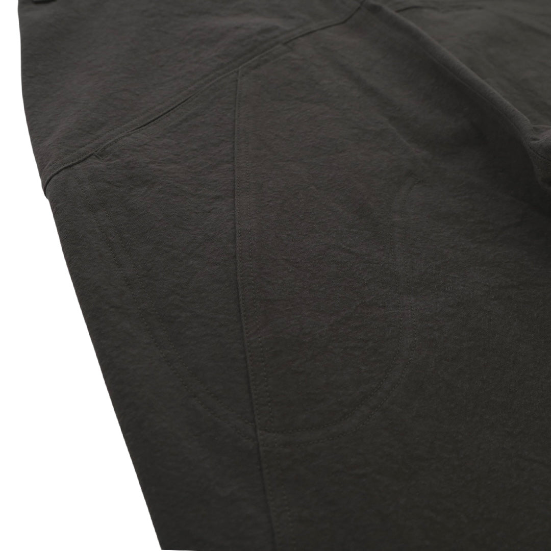 Trans pleats pants_ver balance (dark gray)