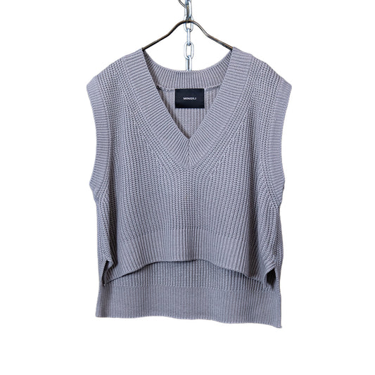 Layered knit vest grey