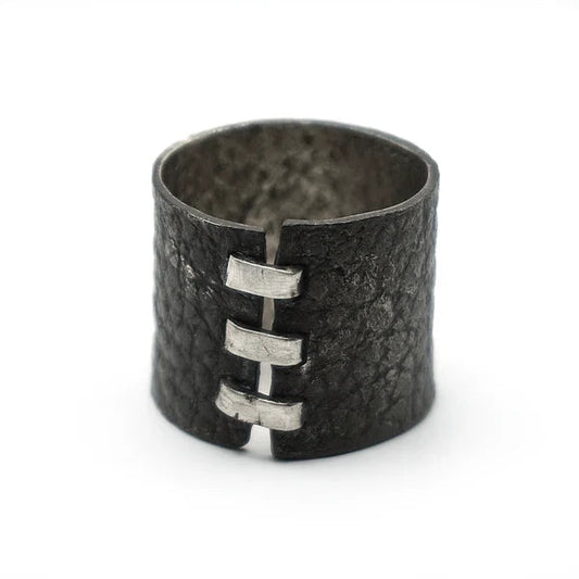 Leather three stitch ring - black