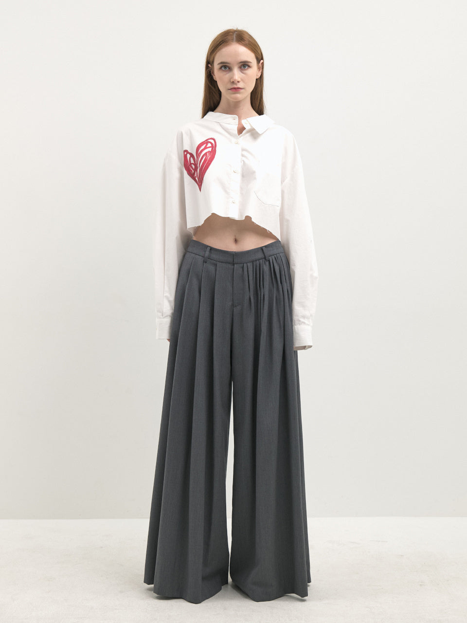 Scribble heart cropped shirt white