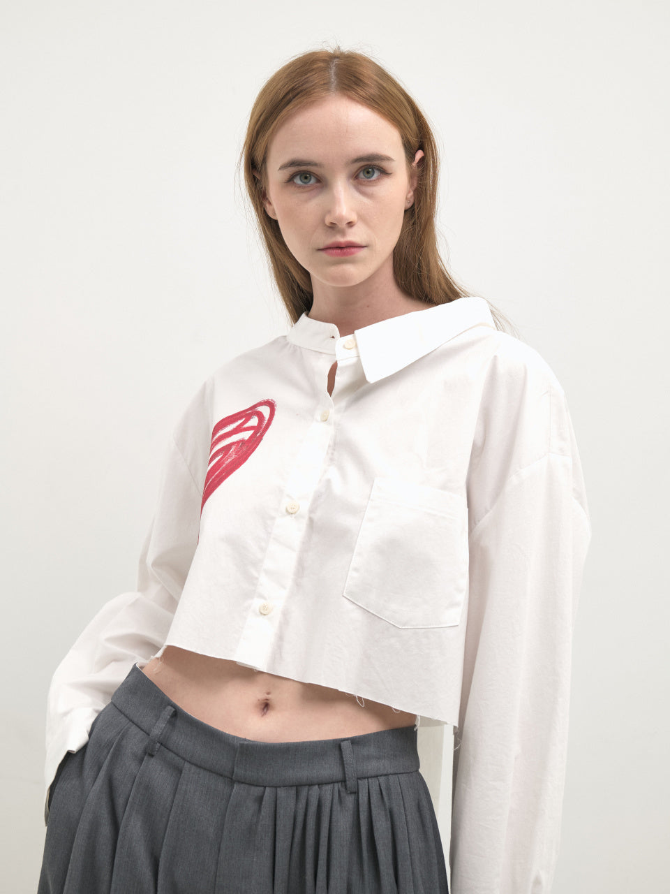 Scribble heart cropped shirt white