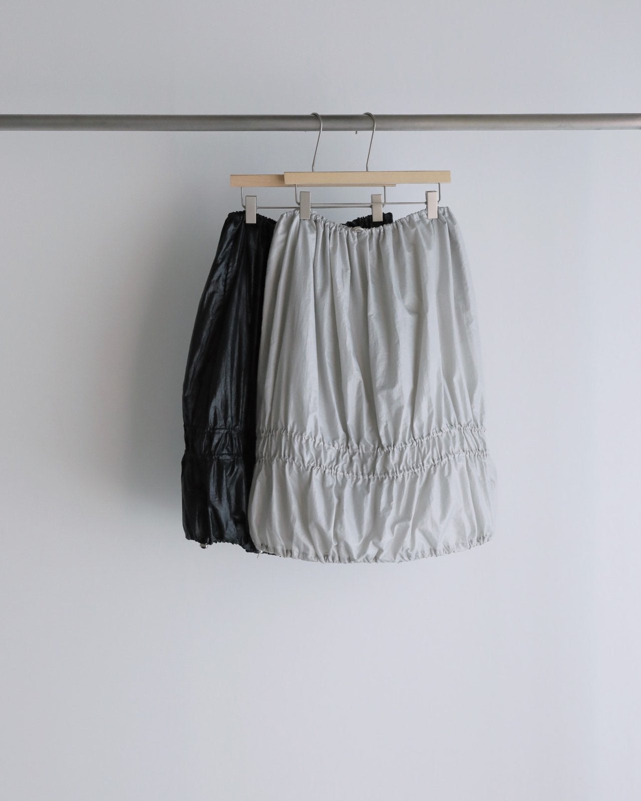 Pleats balloon skirt