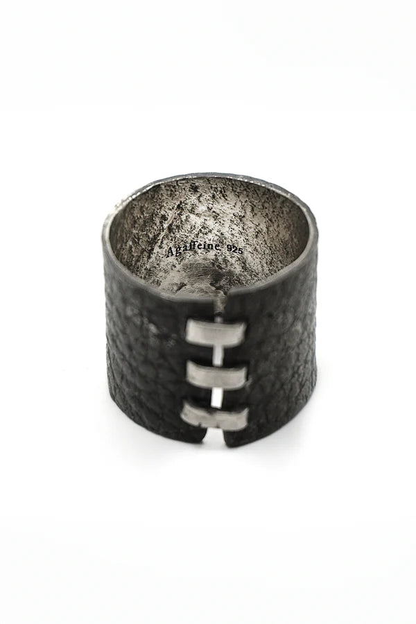 Leather three stitch ring - black