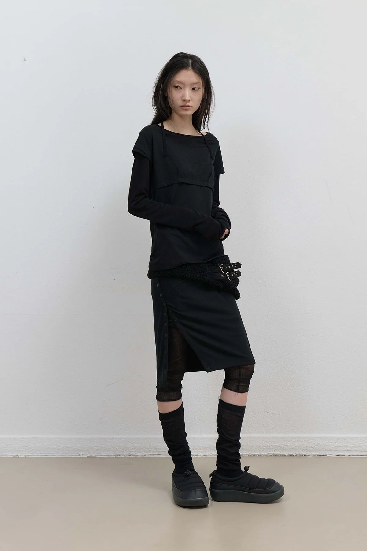 HALTER STRAP LONG SLEEVE - BLACK