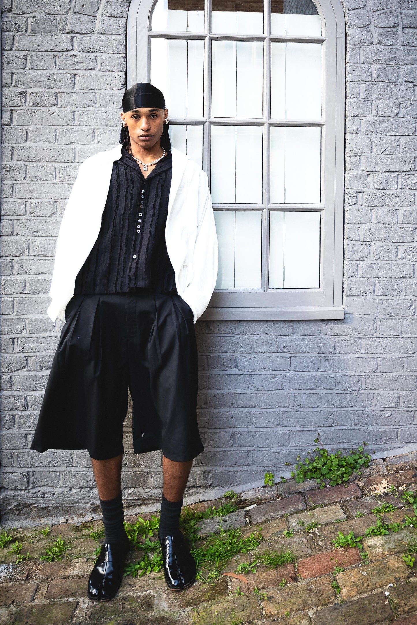 Textured short sleeves shirt black
