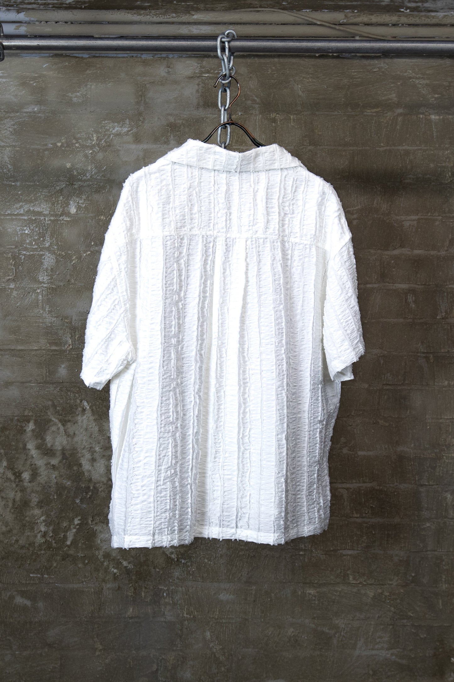 Textured short sleeves shirt white