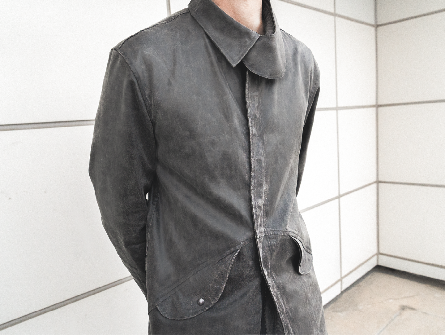 Panel collar field coat_ver imbalance (washed leather)