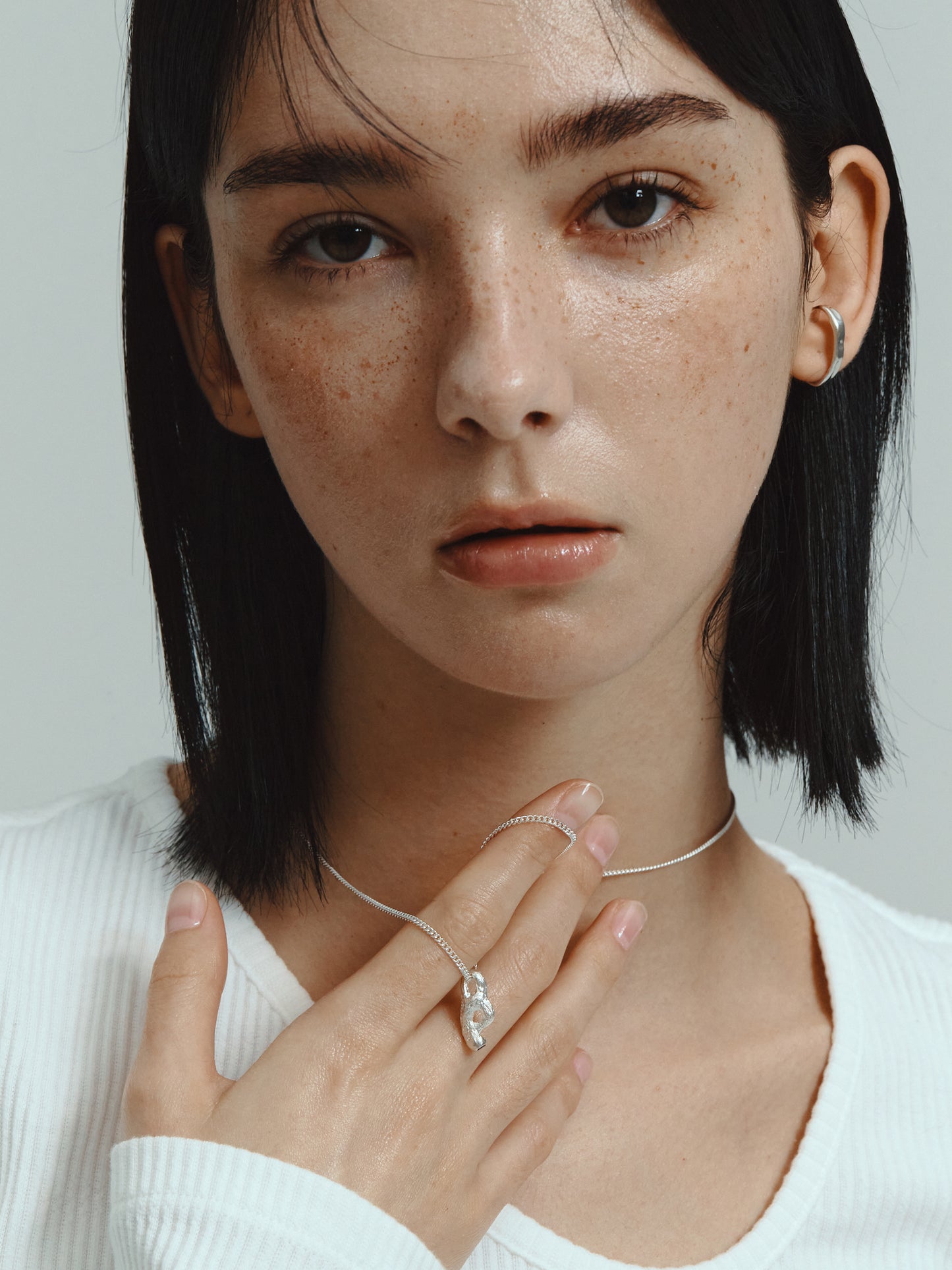 Black billow necklace