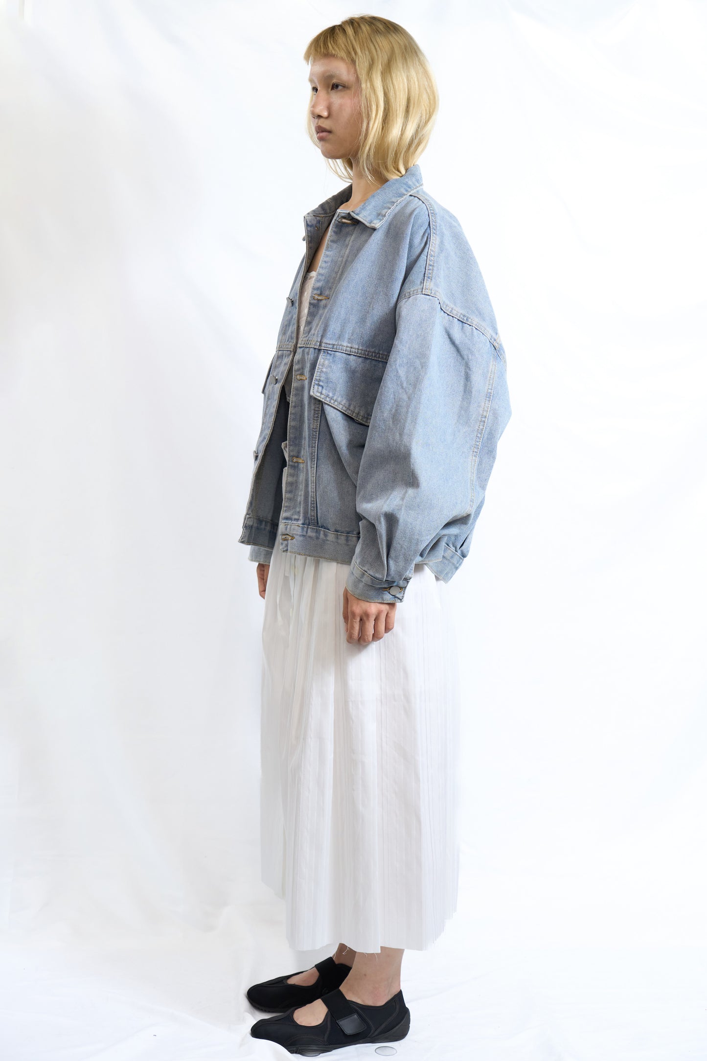 Asymmetric Button Pleated Skirt White