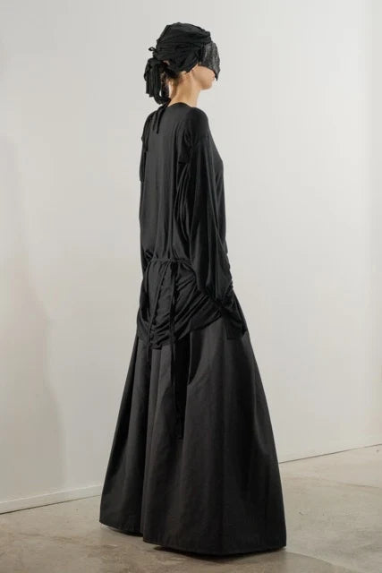 Pleated long sleeve black