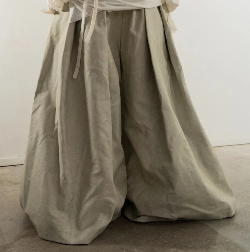 White oversized trousers