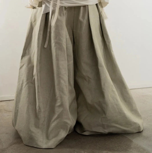 White oversized trousers