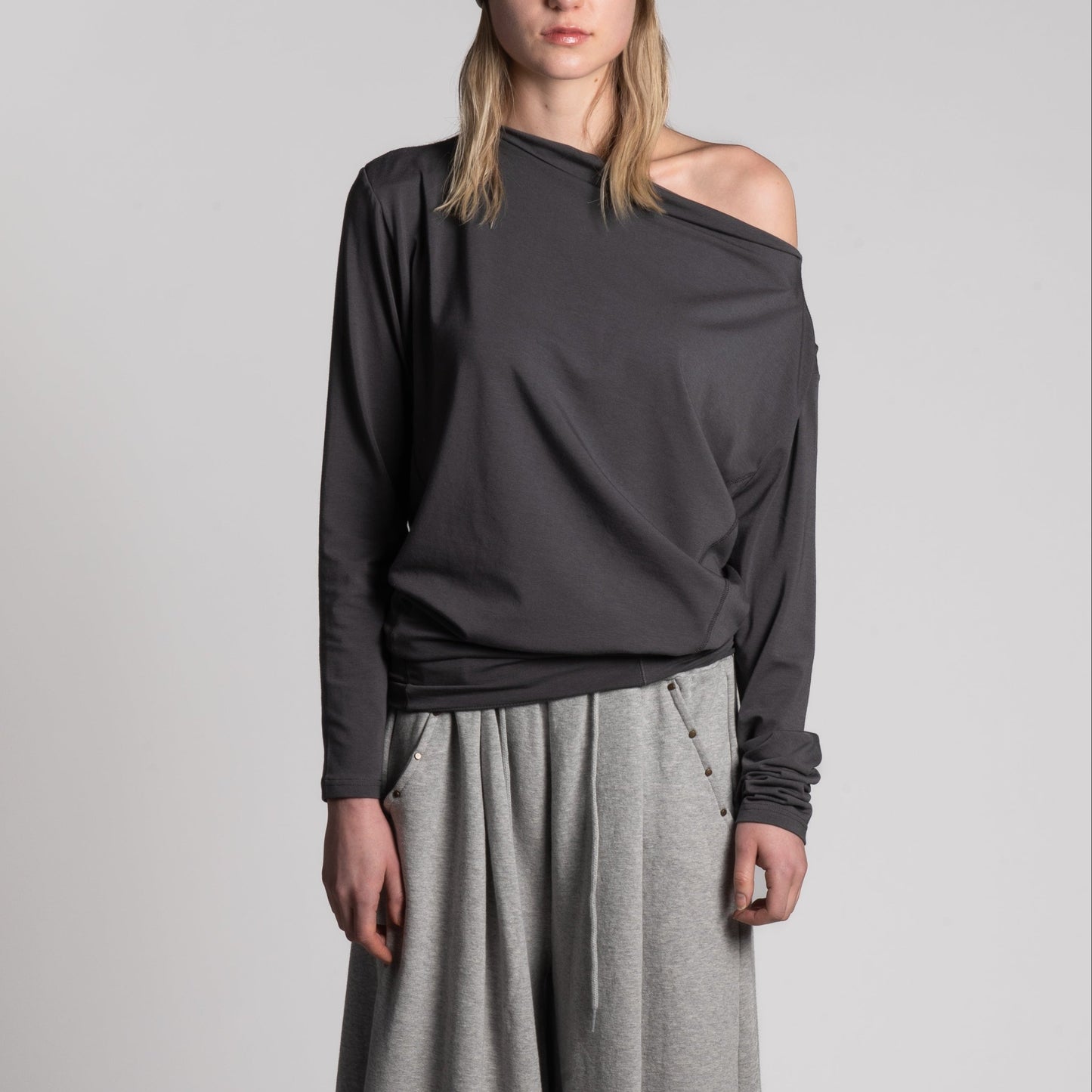 One shoulder grey top