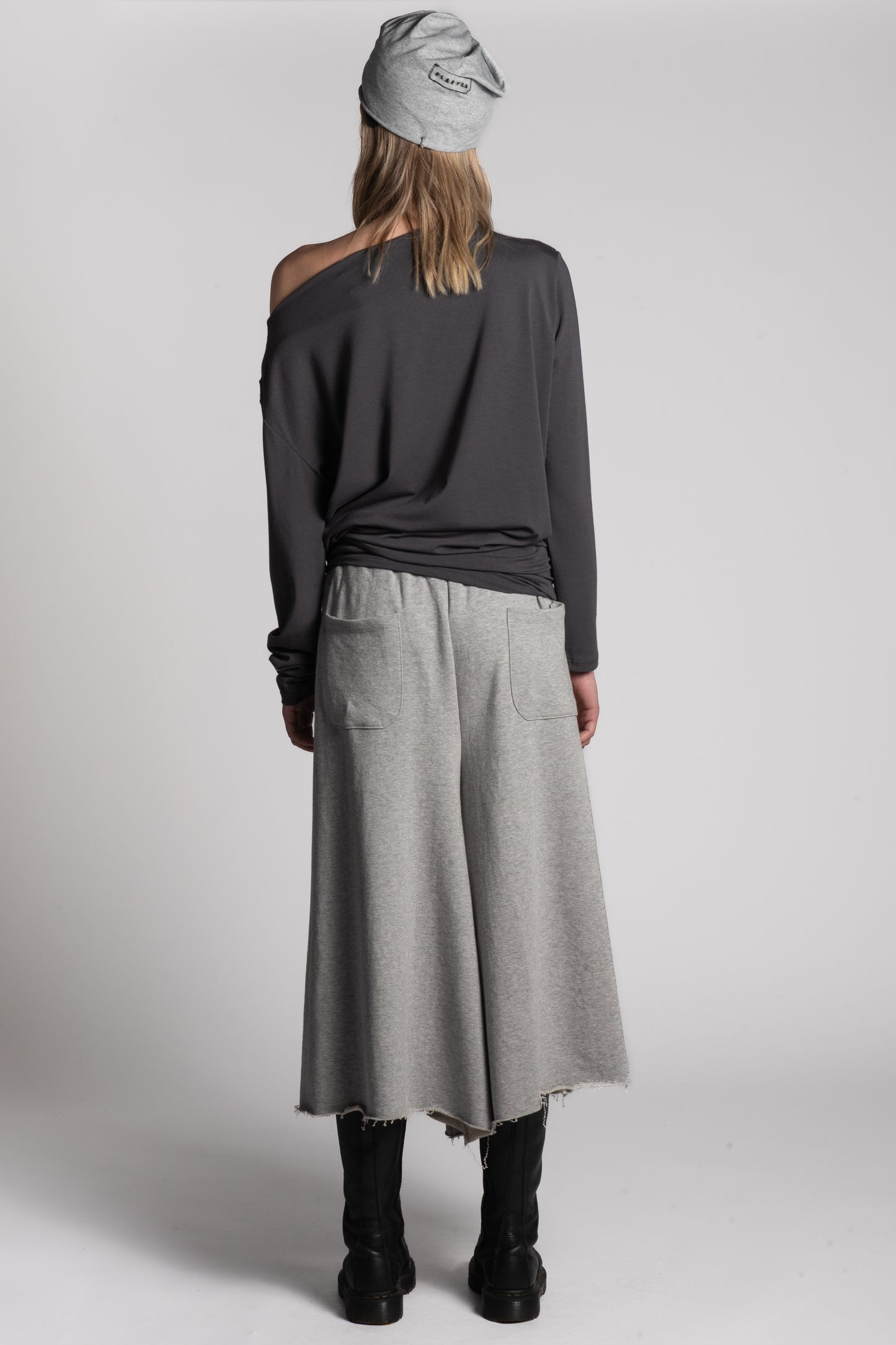Grey bermuda trousers