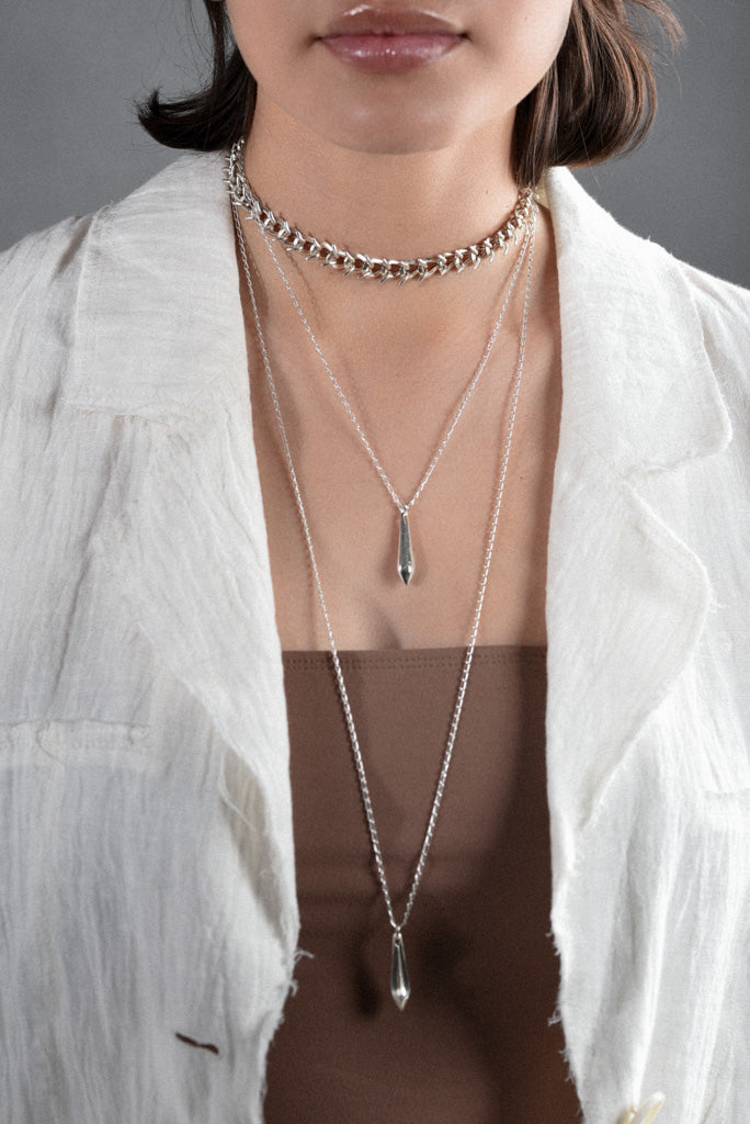 Acantha choker adjustable