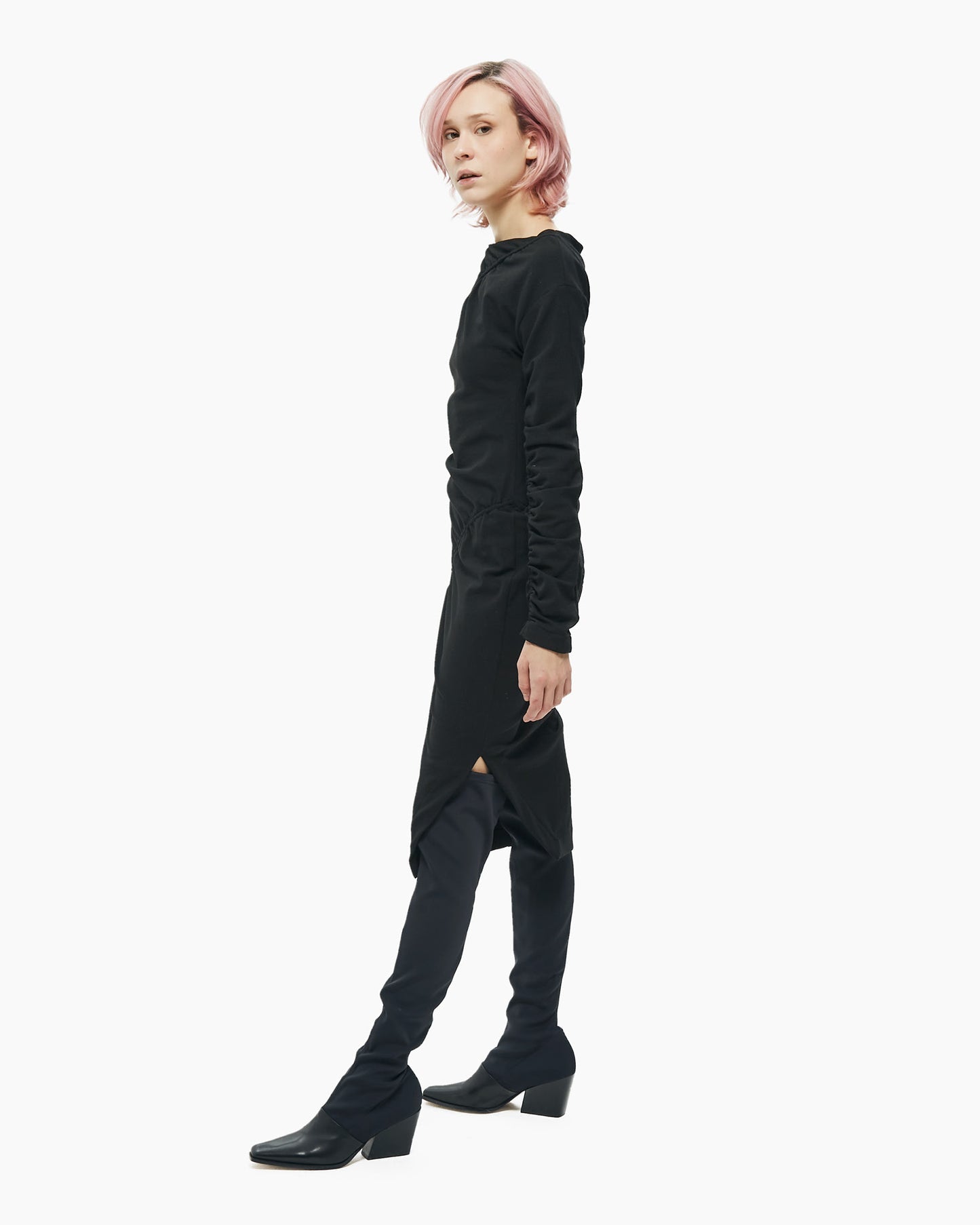 Dress with gathers and drawstrings