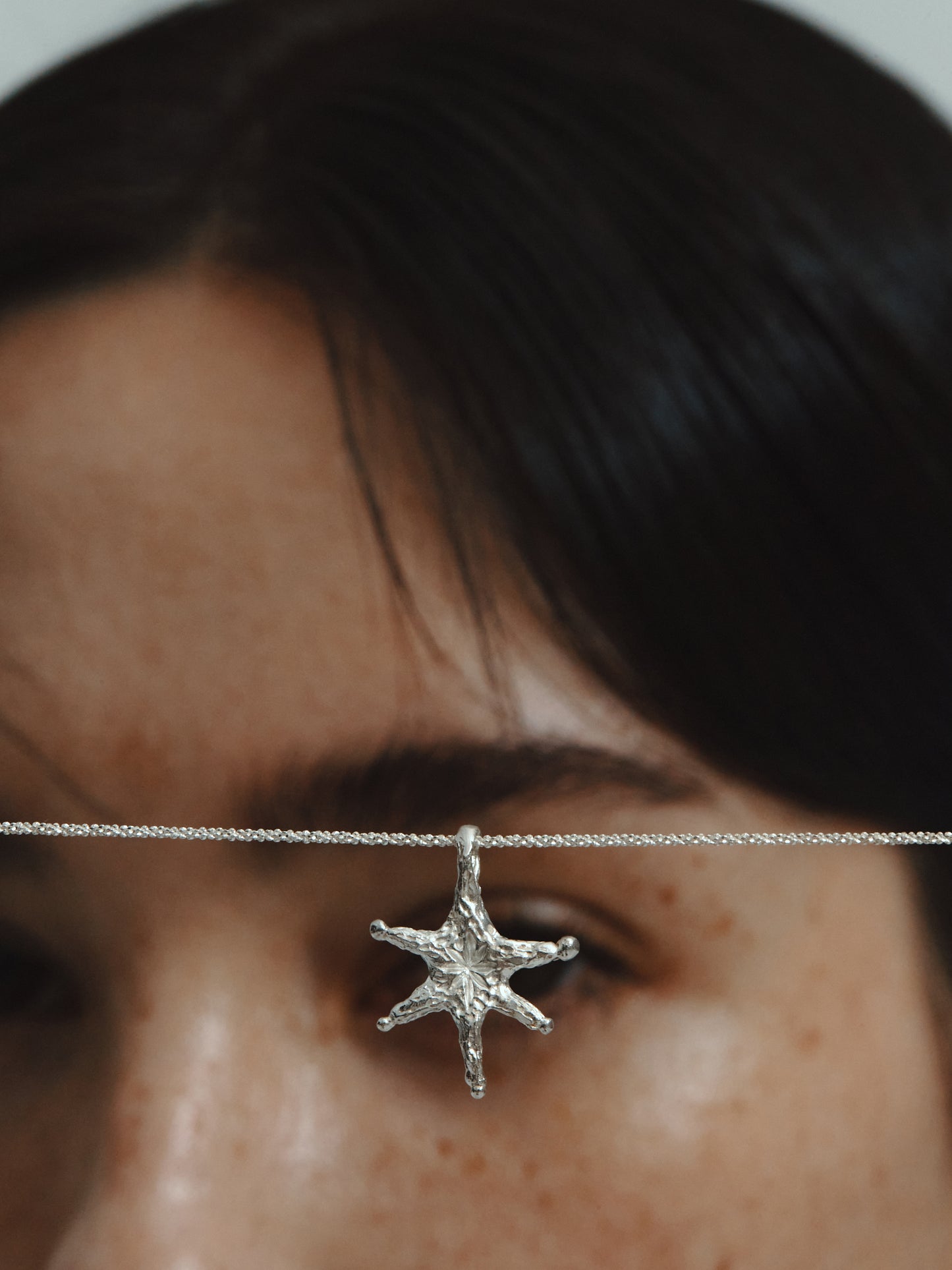 Ocean sparkling necklace