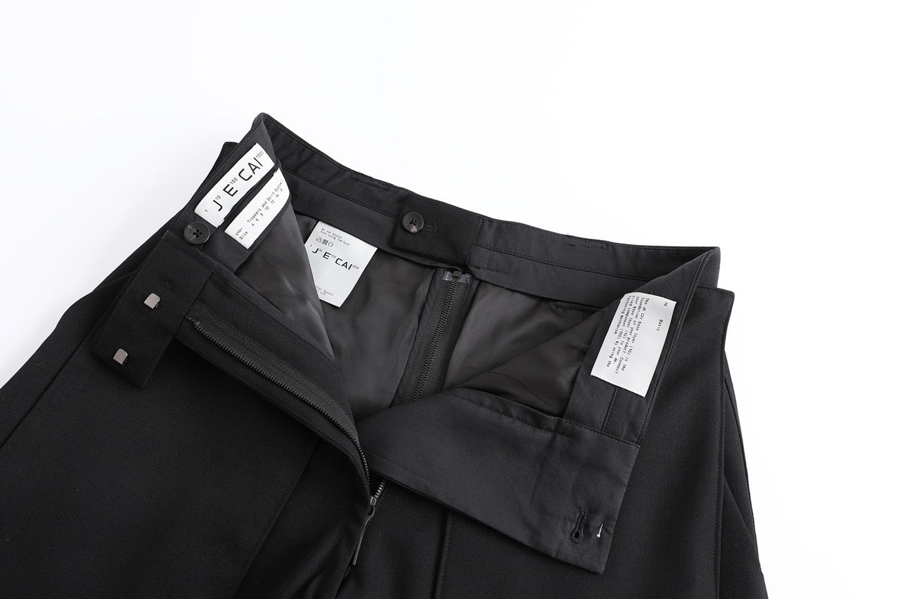 Detachable panel construction trousers