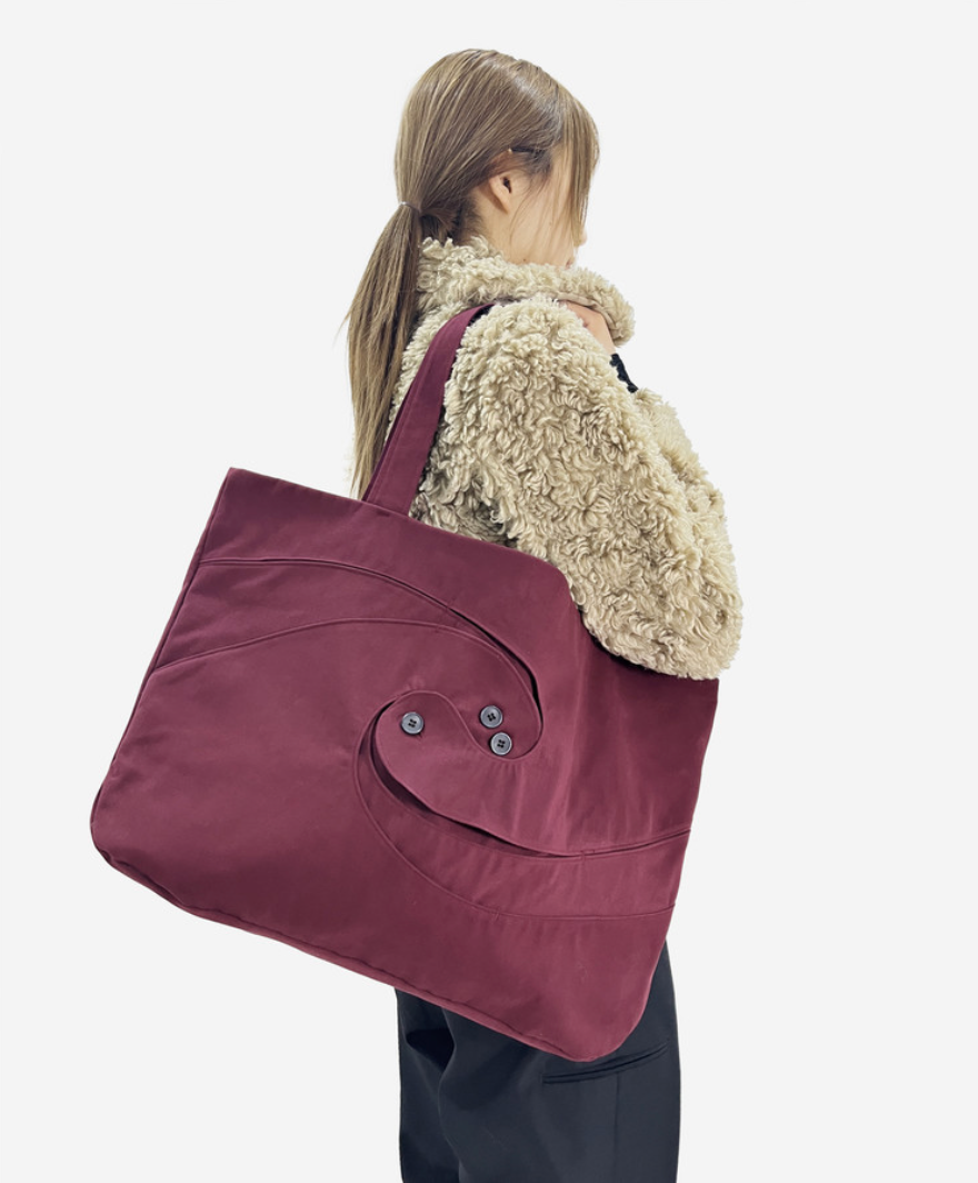 Spiral tote bag cordovan red