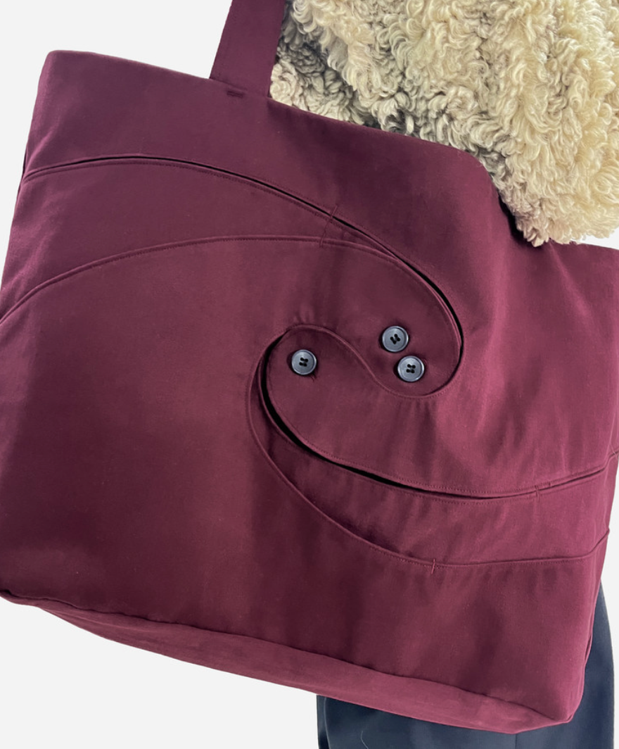 Spiral tote bag cordovan red