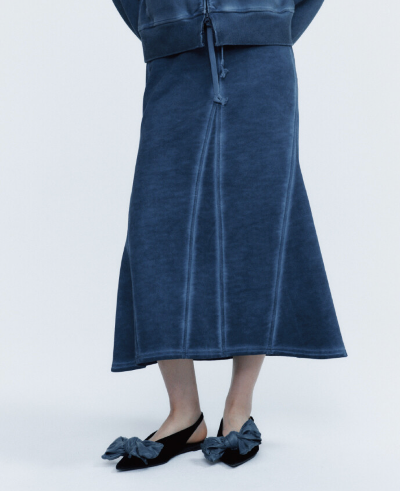 Signature luna garment washing skirt charcoal