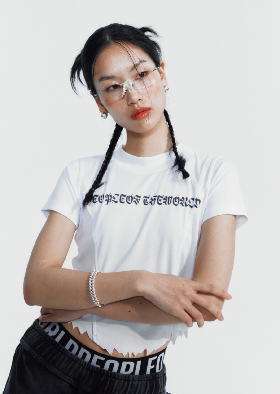 Round damage crop t-shirt white