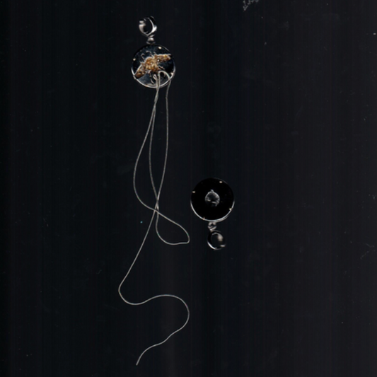 Cocoon earring 02