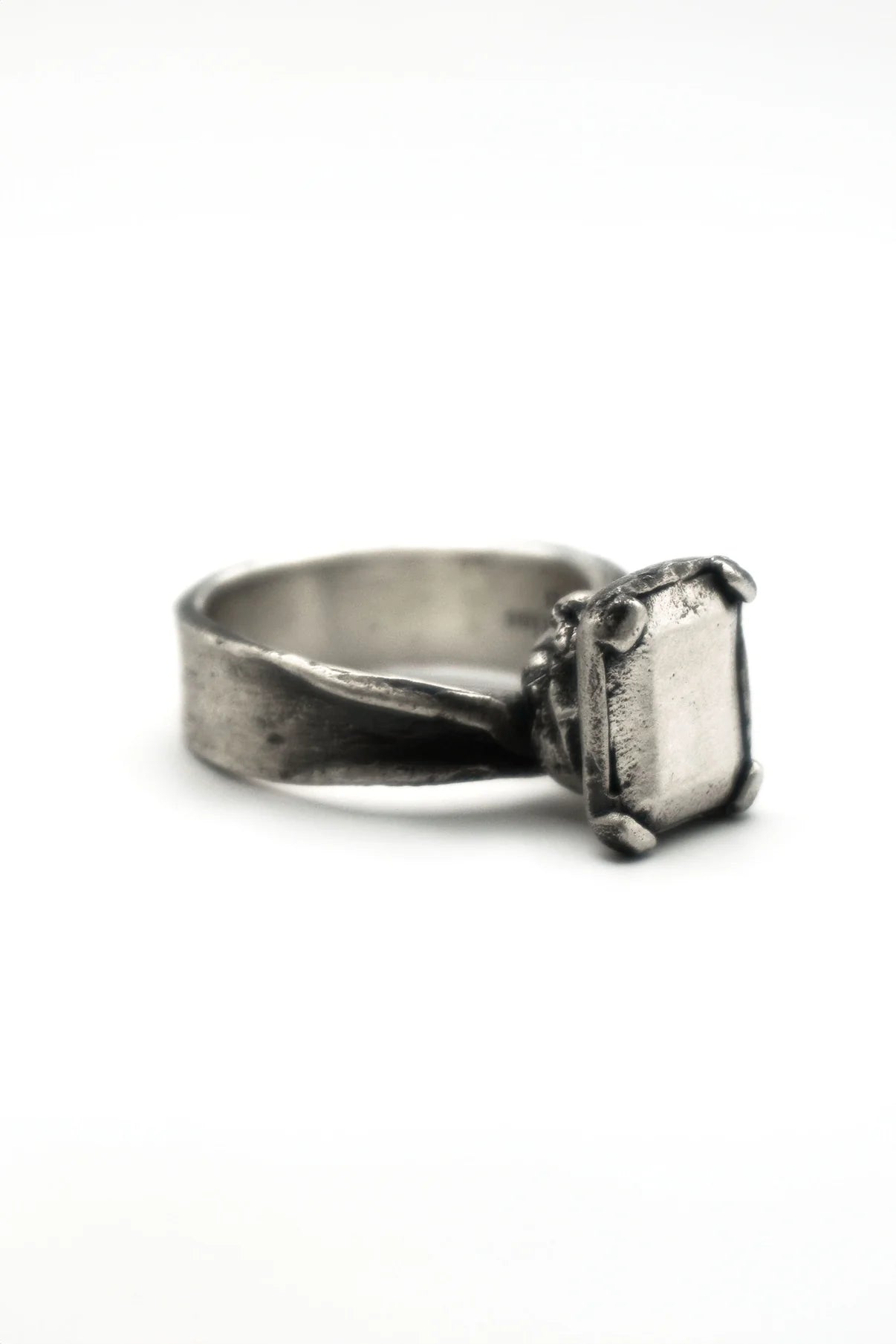 Square cut ring