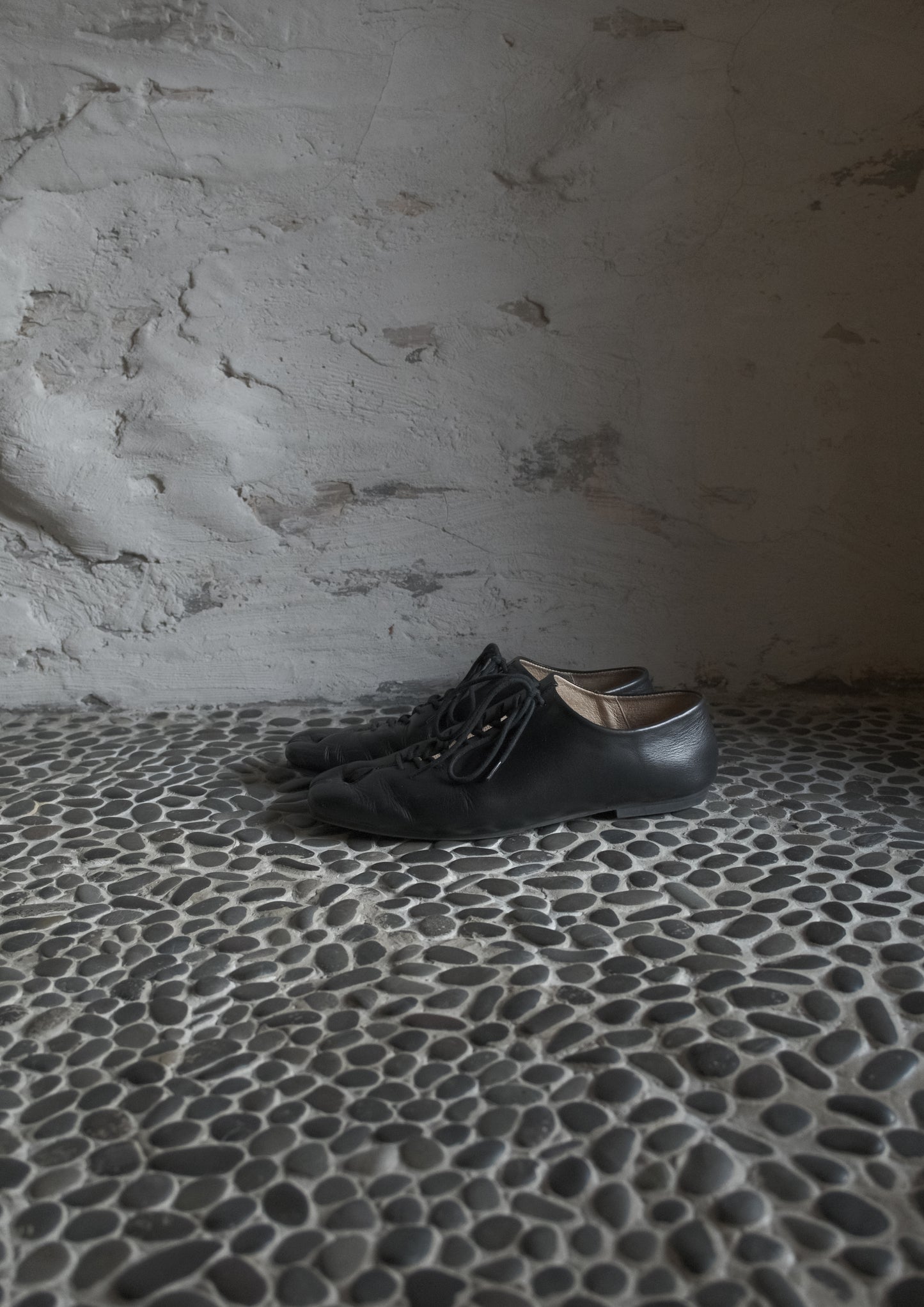 Ronin black lace up leather flats