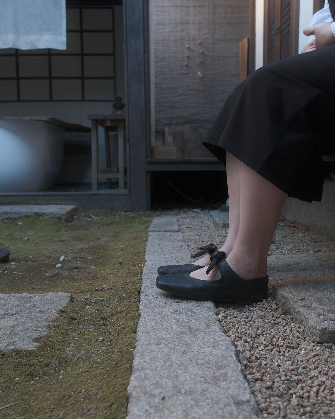 Maki lamb skin flats