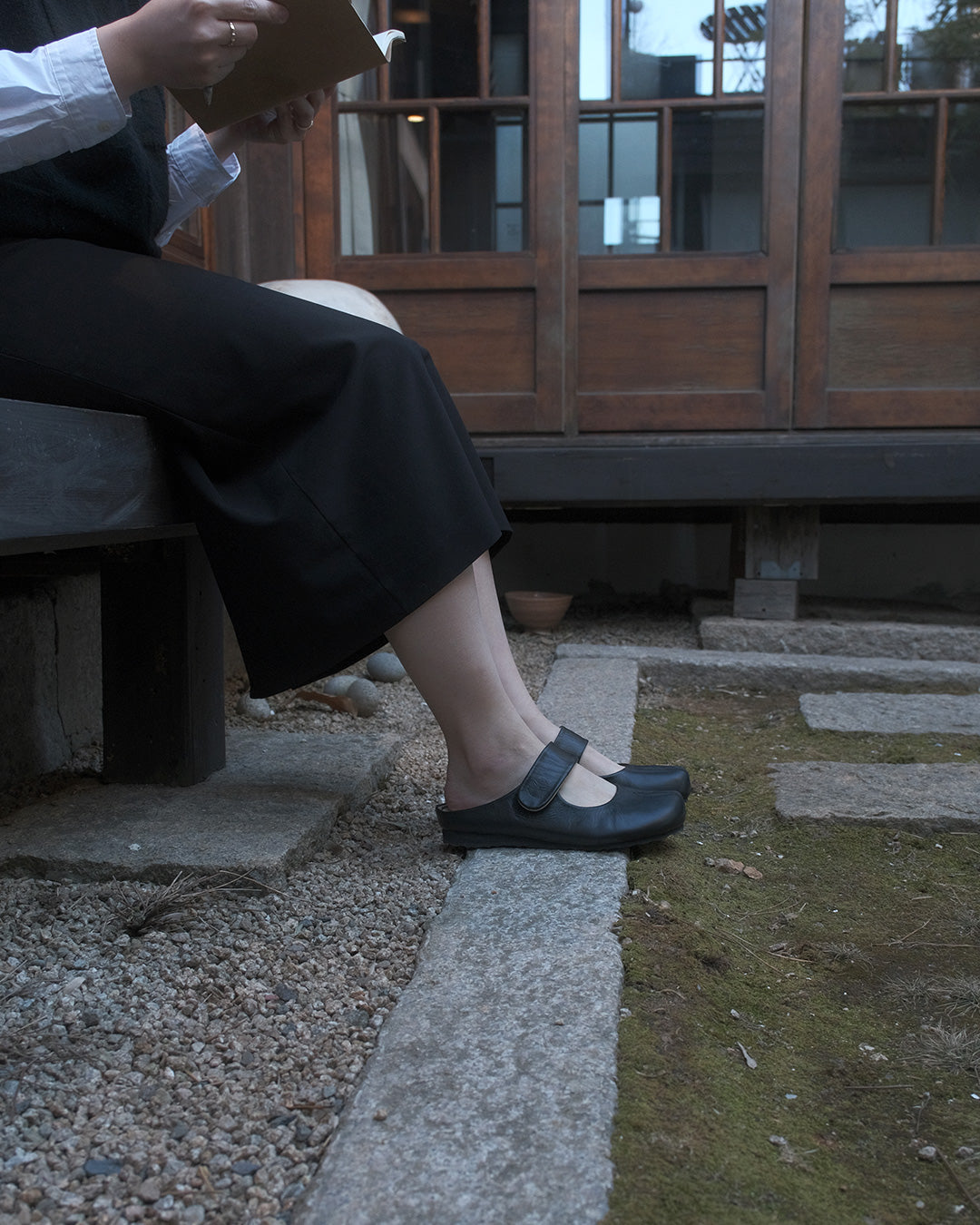 Harui black mary jane tabi flats