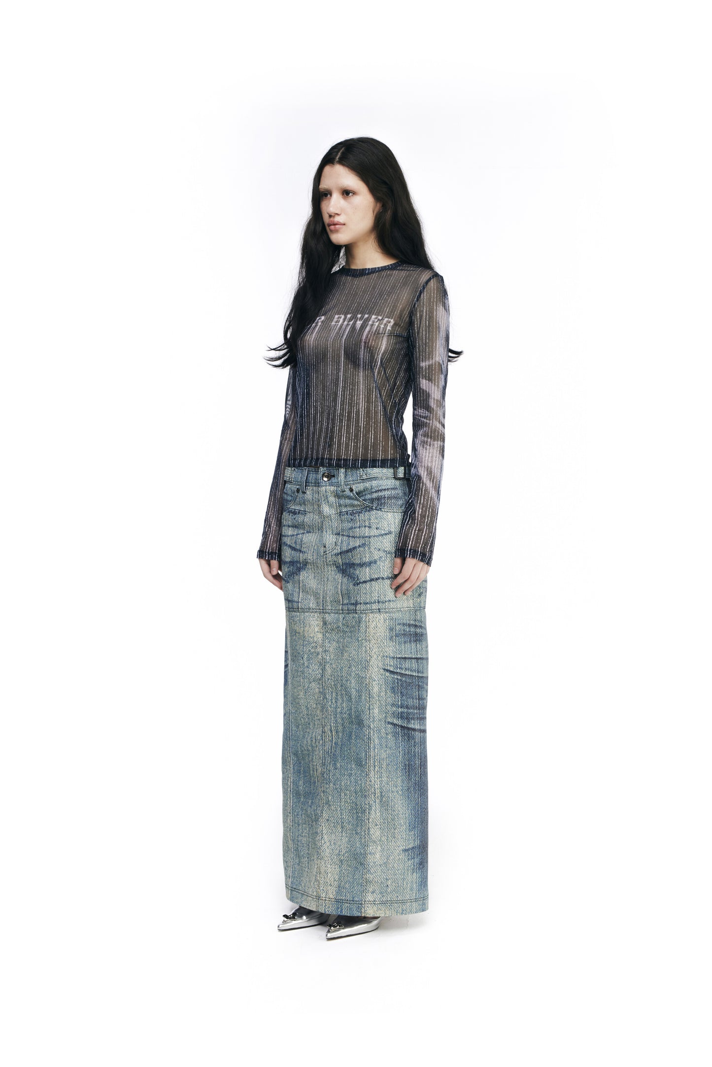 Logo printed mesh top