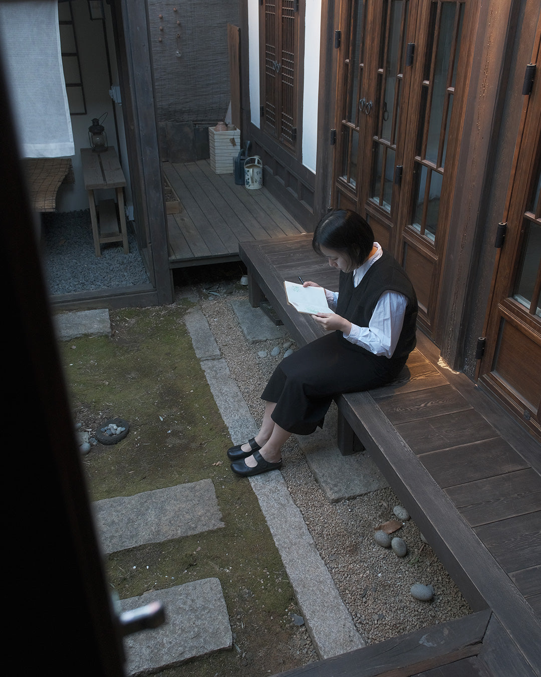 Harui black mary jane tabi flats