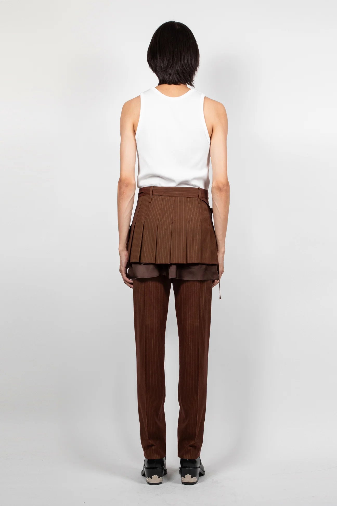 Pleated skirt brown