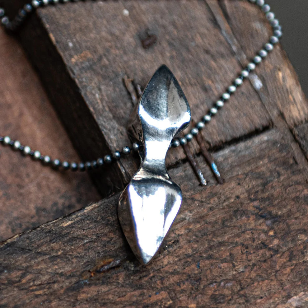 Helicopter pendant with chain
