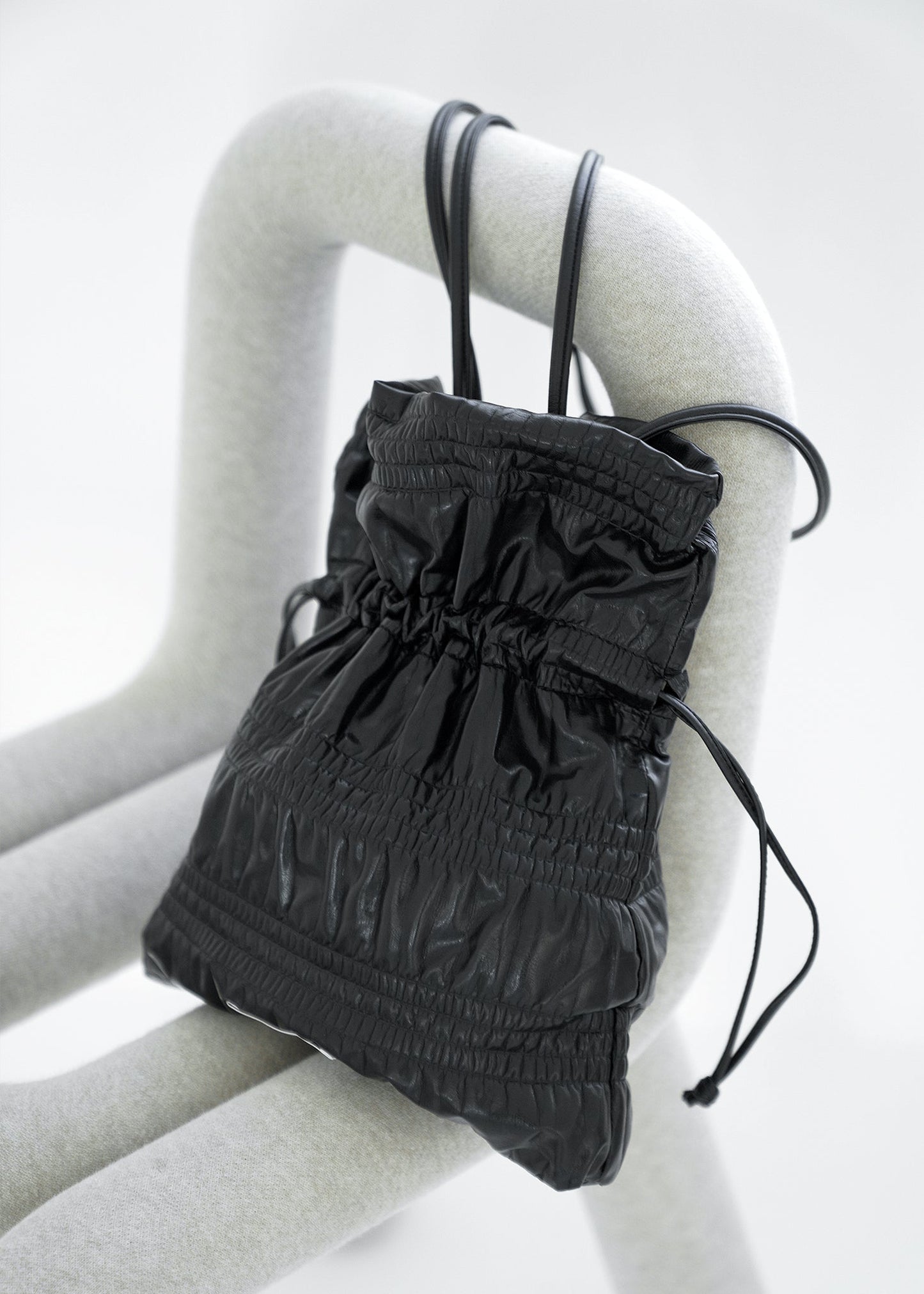 Crinkle Shoulder Bag_Sleek Black