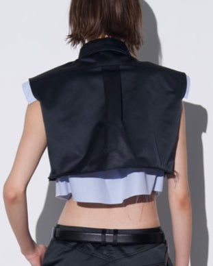 Cropped Shirt with a visible cotton linen